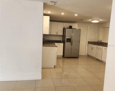 8518 Woodlake Drive - Photo Thumbnail 5