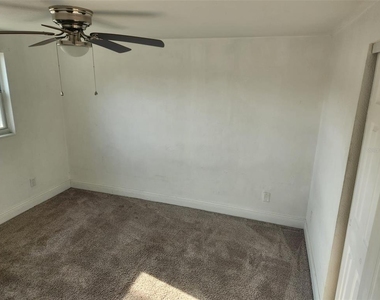 8518 Woodlake Drive - Photo Thumbnail 14