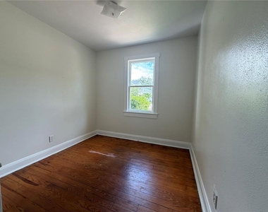 3815 W De Leon Street - Photo Thumbnail 7