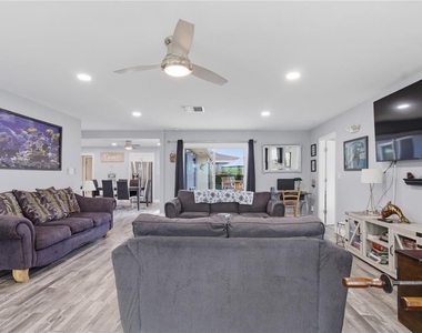 709 Highland Avenue N - Photo Thumbnail 5