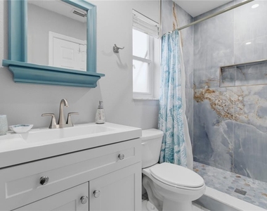 709 Highland Avenue N - Photo Thumbnail 14