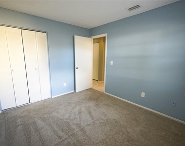 5117 Ellendale Avenue - Photo Thumbnail 12
