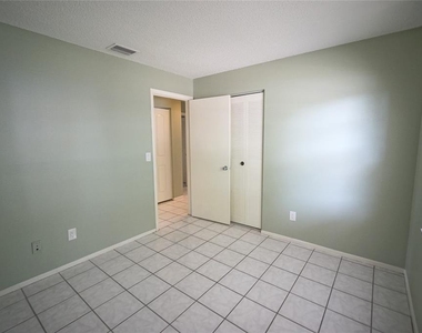 5117 Ellendale Avenue - Photo Thumbnail 10