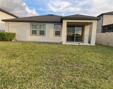 13515 Palmera Vista Drive - Photo Thumbnail 16