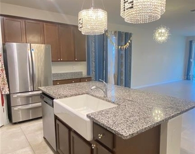 13515 Palmera Vista Drive - Photo Thumbnail 4