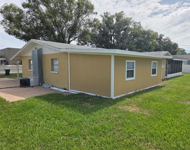 38300 Henry Drive - Photo Thumbnail 2