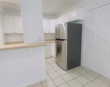5301 40th Street N - Photo Thumbnail 5