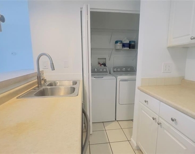 5301 40th Street N - Photo Thumbnail 10