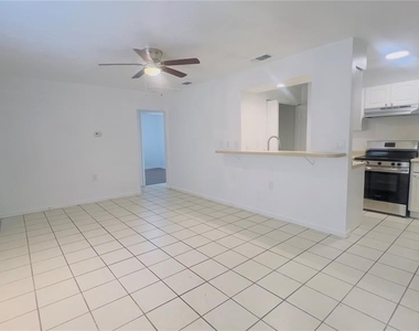 5301 40th Street N - Photo Thumbnail 8