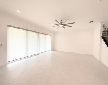 3392 Acacia Bay Avenue - Photo Thumbnail 13