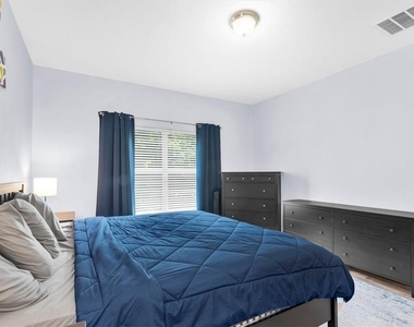 1511 Trailwater Street - Photo Thumbnail 12