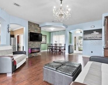 3010 Winding Trail - Photo Thumbnail 12