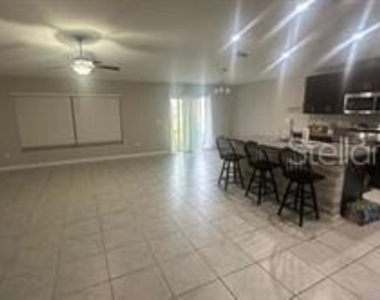 10236 Bright Crystal Avenue - Photo Thumbnail 6