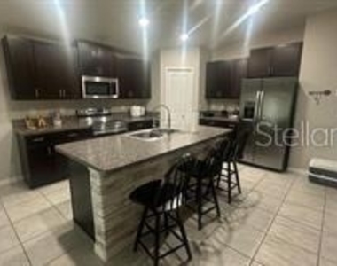 10236 Bright Crystal Avenue - Photo Thumbnail 3