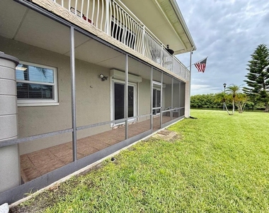 8801 Bay Pointe Drive - Photo Thumbnail 25