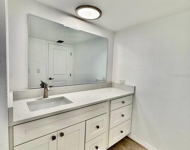 8801 Bay Pointe Drive - Photo Thumbnail 18