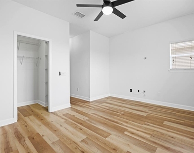 4706 Gurnet Court - Photo Thumbnail 17