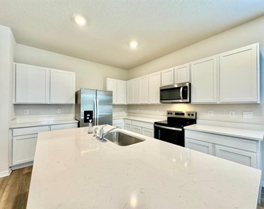 2481 Mellow Lane - Photo Thumbnail 8
