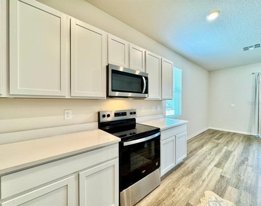 2481 Mellow Lane - Photo Thumbnail 12