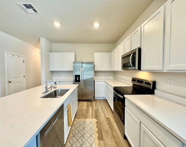 2481 Mellow Lane - Photo Thumbnail 9