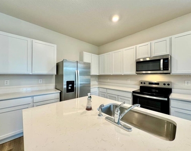 2481 Mellow Lane - Photo Thumbnail 11