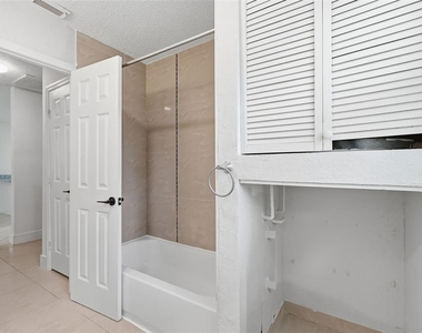 7133 Pinewood Dr - Photo Thumbnail 13
