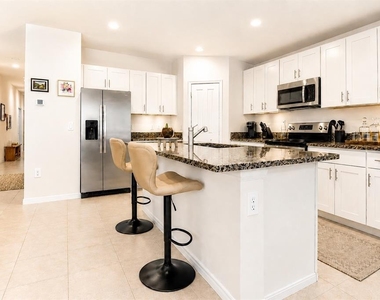 13191 Garnet Raspberry Avenue - Photo Thumbnail 9