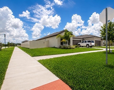 13191 Garnet Raspberry Avenue - Photo Thumbnail 17