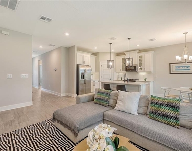 491 Daylily Boulevard - Photo Thumbnail 5