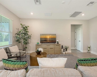 491 Daylily Boulevard - Photo Thumbnail 7