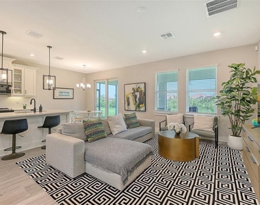 491 Daylily Boulevard - Photo Thumbnail 4