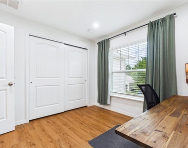 3802 E Curtis Street - Photo Thumbnail 22
