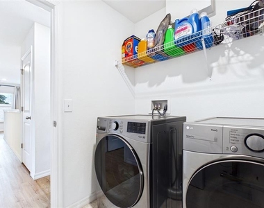 3802 E Curtis Street - Photo Thumbnail 16