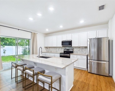 3802 E Curtis Street - Photo Thumbnail 3