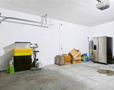 3802 E Curtis Street - Photo Thumbnail 37