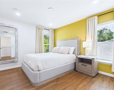 3802 E Curtis Street - Photo Thumbnail 17