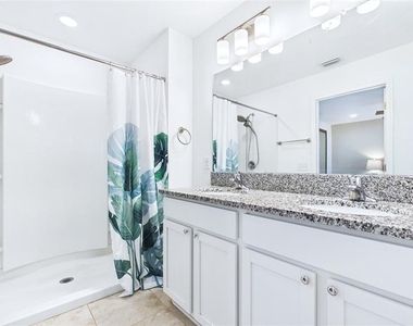3802 E Curtis Street - Photo Thumbnail 19