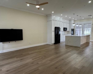 537 Campus Street - Photo Thumbnail 1