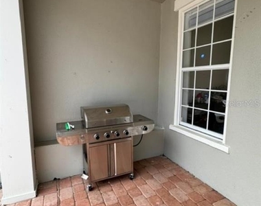 537 Campus Street - Photo Thumbnail 37
