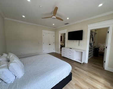 537 Campus Street - Photo Thumbnail 15