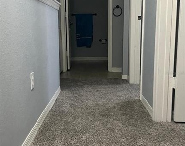 4011 Venetian Bay Drive - Photo Thumbnail 10