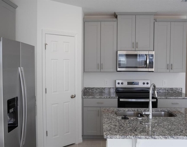 16423 Happy Eagle Drive - Photo Thumbnail 14