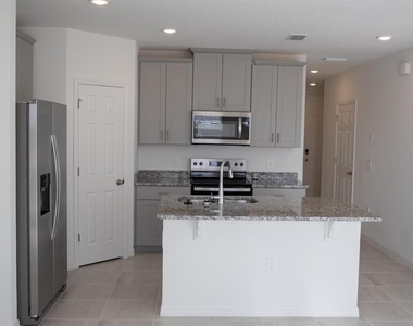 16423 Happy Eagle Drive - Photo Thumbnail 13