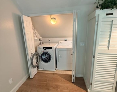 1005 Kestrel Court - Photo Thumbnail 7