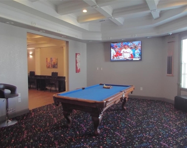 304 Southern Pecan Circle - Photo Thumbnail 2