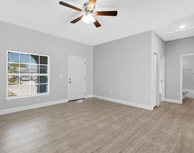 16 Trout Way - Photo Thumbnail 2
