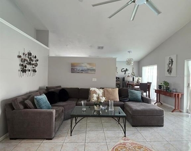 763 Country Woods Circle - Photo Thumbnail 5