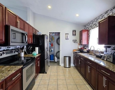 763 Country Woods Circle - Photo Thumbnail 18