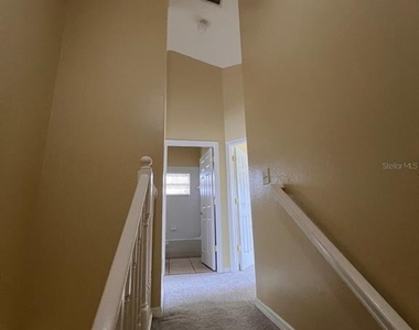 201 Watts Lane - Photo Thumbnail 7