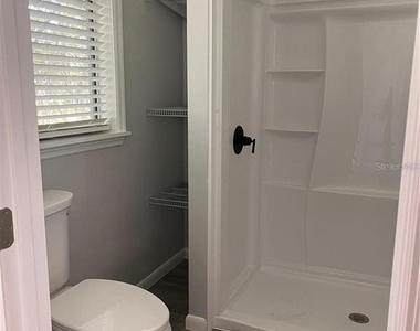 517 Jersey Avenue - Photo Thumbnail 6